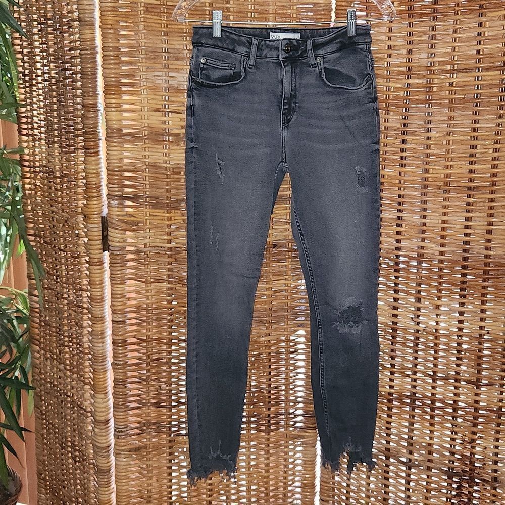 Zara Distressed Denim Jeans 8